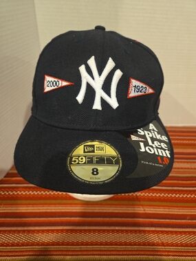 New Era Yankees Spike Lee Exclusive Pennant Fitted Hat MLB Exclusive 59fifty Sz8